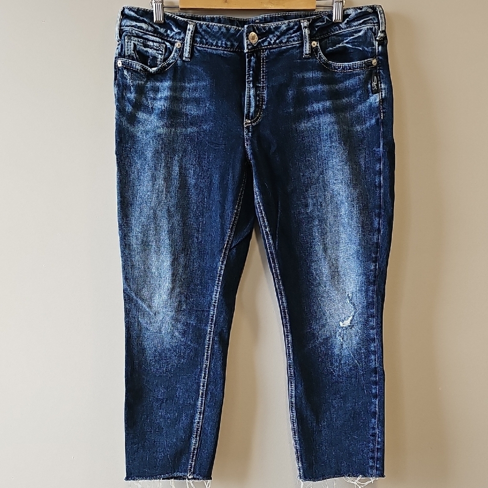 Silver Elyse Dark Wash 38x25 Skinny Jeans